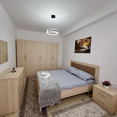 Tirana City Rental Apartments ティラナ