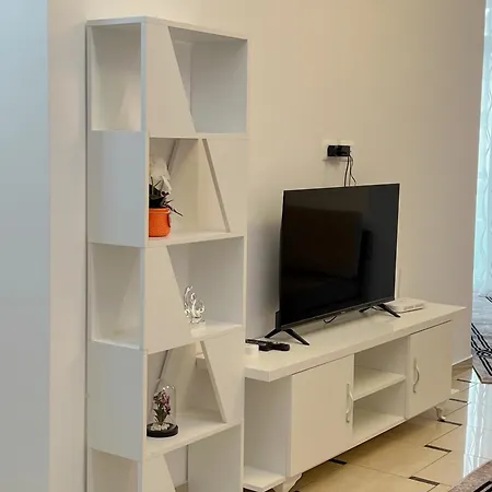Tirana City Rental Apartments アパート *